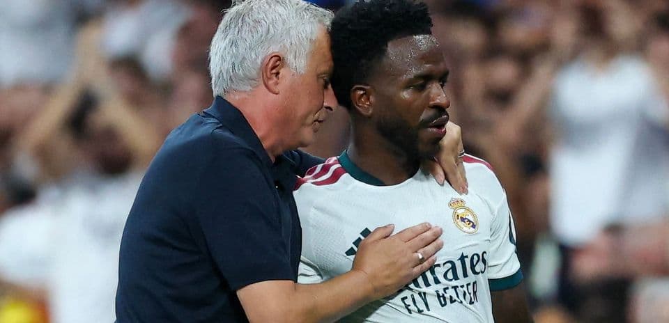 José Mourinho defiende a Vinicius Jr. tras pitos en el Bernabéu durante victoria del Real Madrid contra Inter