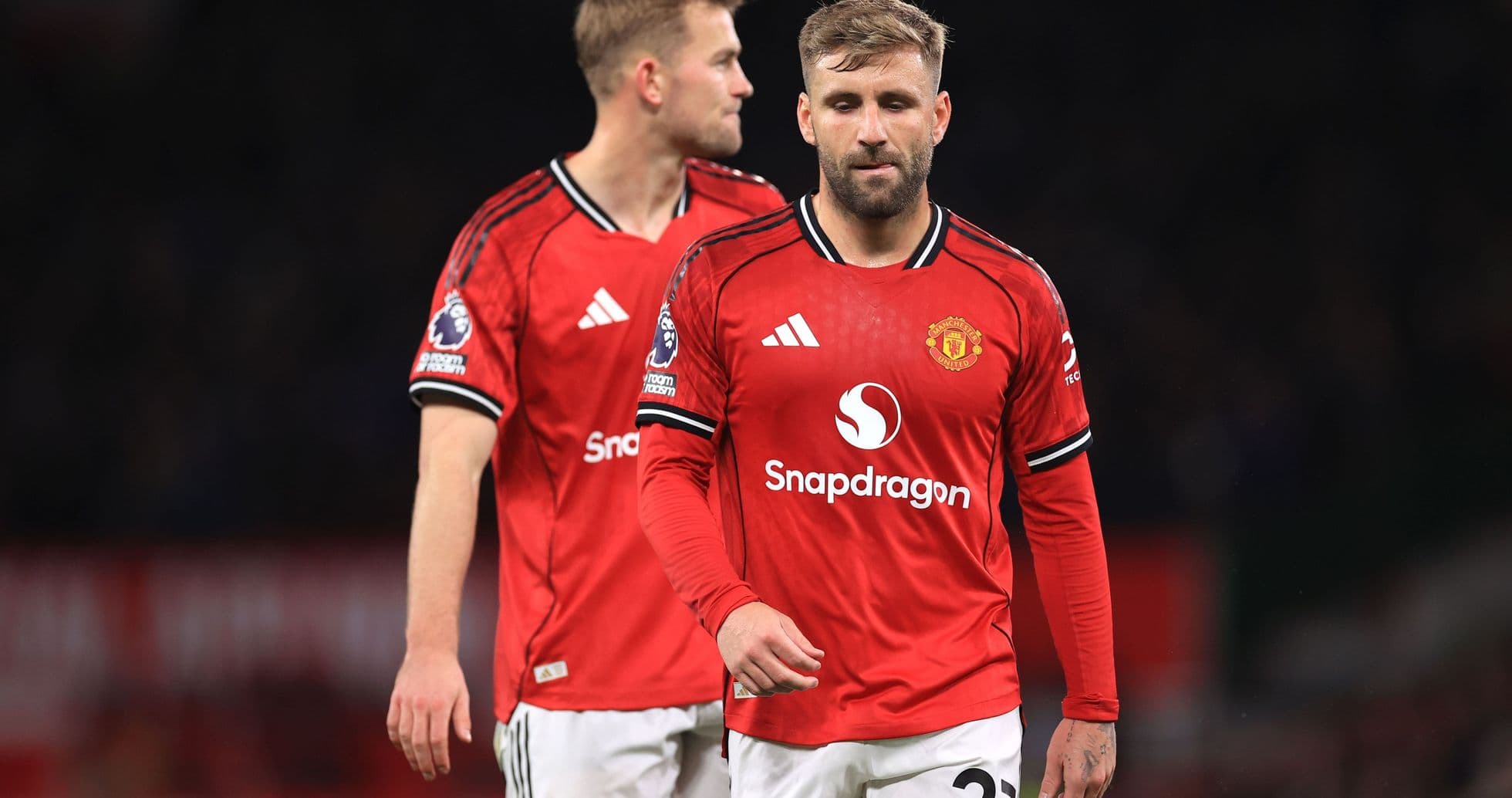Paul Scholes insta al Manchester United a fichar a Lewis Hall tras dificultades defensivas de Luke Shaw