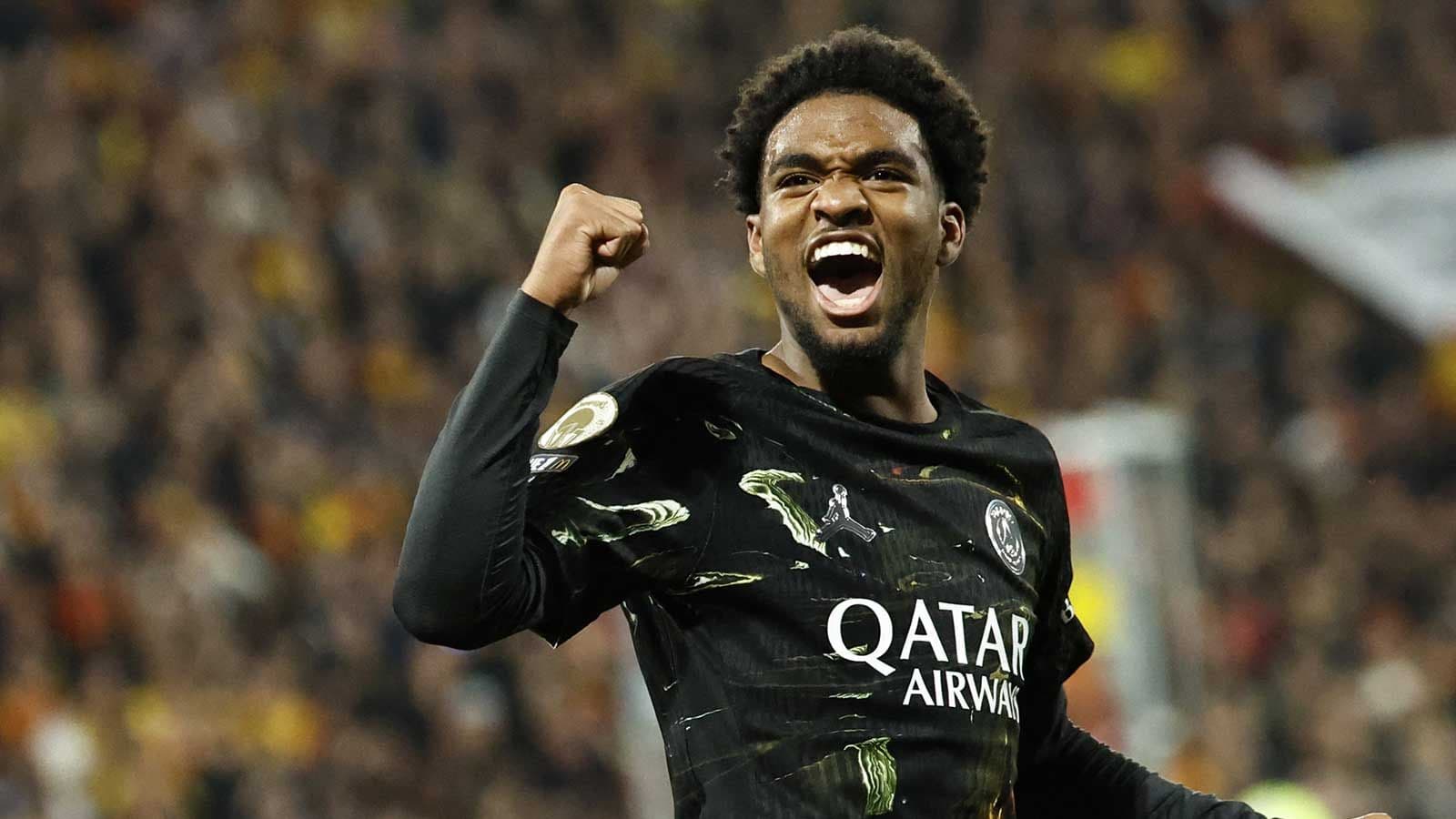 Liverpool sigue a Ibrahim Mbaye de PSG y negocia por Bradley Barcola