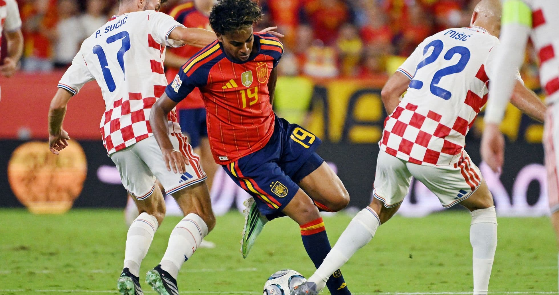 Lamine Yamal brilla con un 10/10 en la victoria de España ante Croacia en la UEFA Nations League
