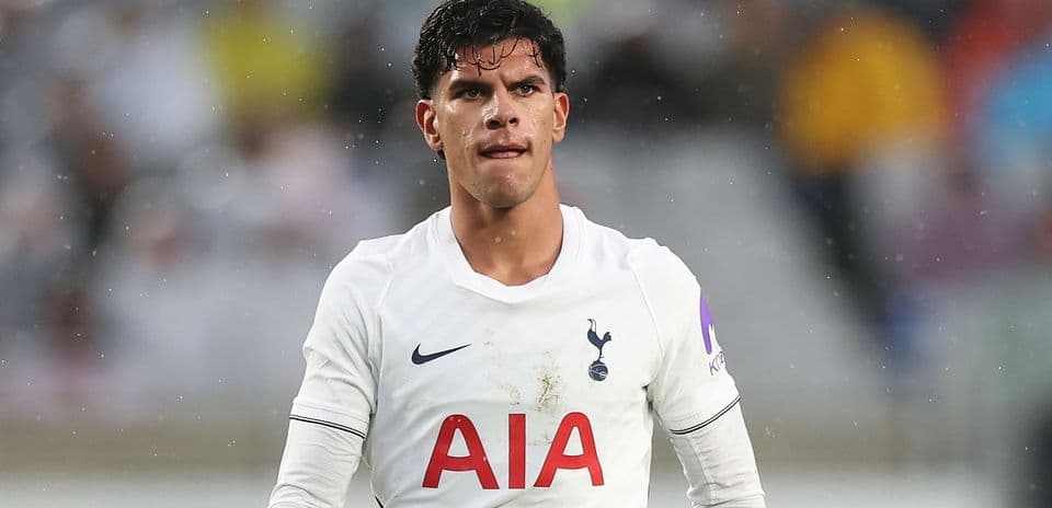 Mateus Fernandes queda fuera del partido de Tottenham contra Sydney FC por precaución