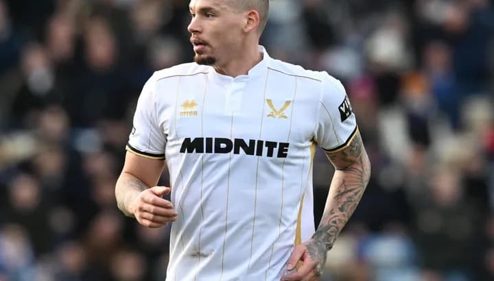 Kalvin Phillips cerca de salir del Manchester City y PSG gana la carrera por Maghnes Akliouche
