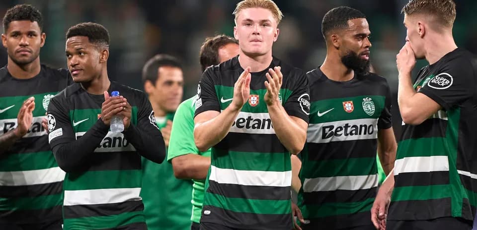 Jugadores de Sporting CP celebrando tras el partido Jugadores de Sporting CP celebrando tras el partido