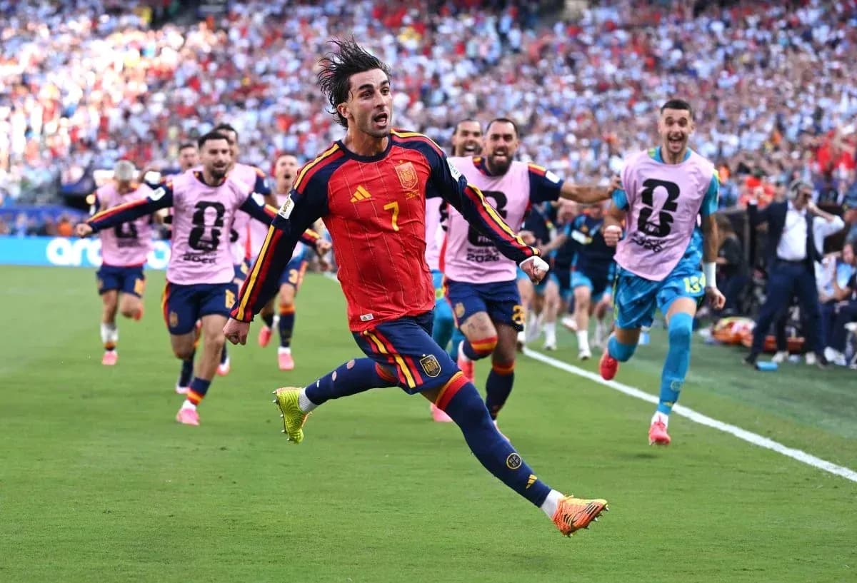 Jugador de España celebrando un gol en el partido Jugador de España celebrando un gol en el partido