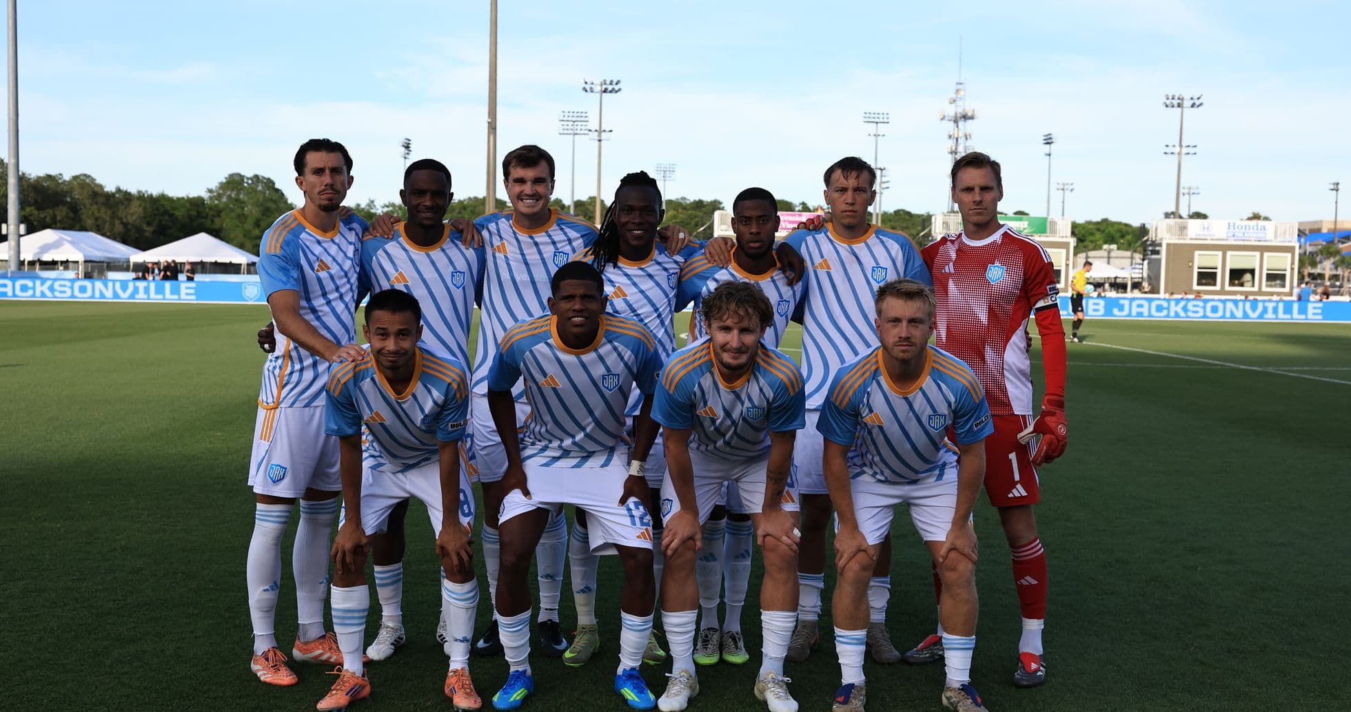 Jugadores de Sporting JAX en formación Jugadores de Sporting JAX en formación