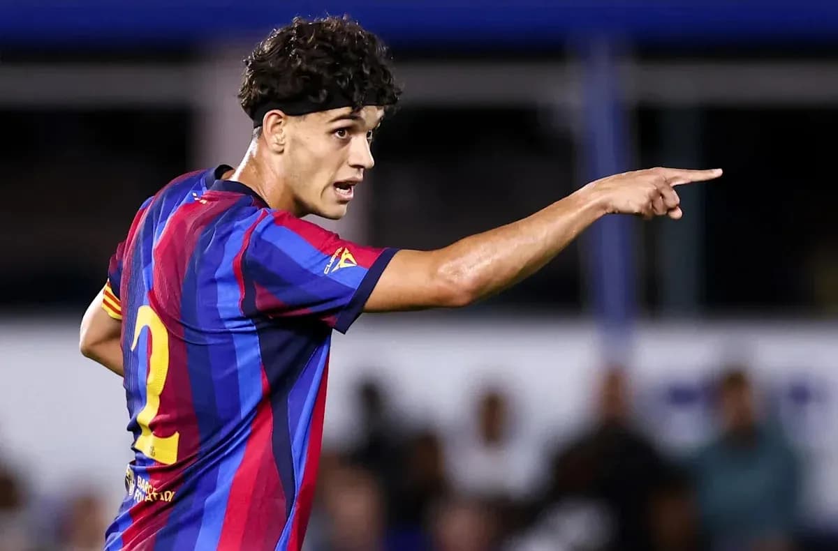 Jugador de Barcelona señalando durante un partido Jugador de Barcelona señalando durante un partido