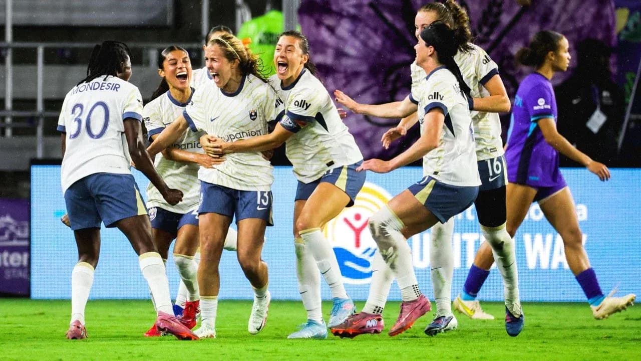 Jugadoras del Washington Spirit celebrando un gol Jugadoras del Washington Spirit celebrando un gol