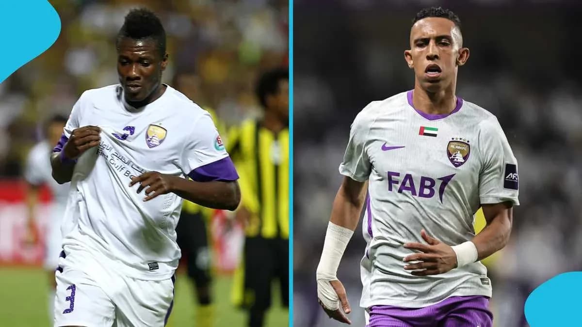 Dos jugadores del Al Ain FC en el campo Dos jugadores del Al Ain FC en el campo
