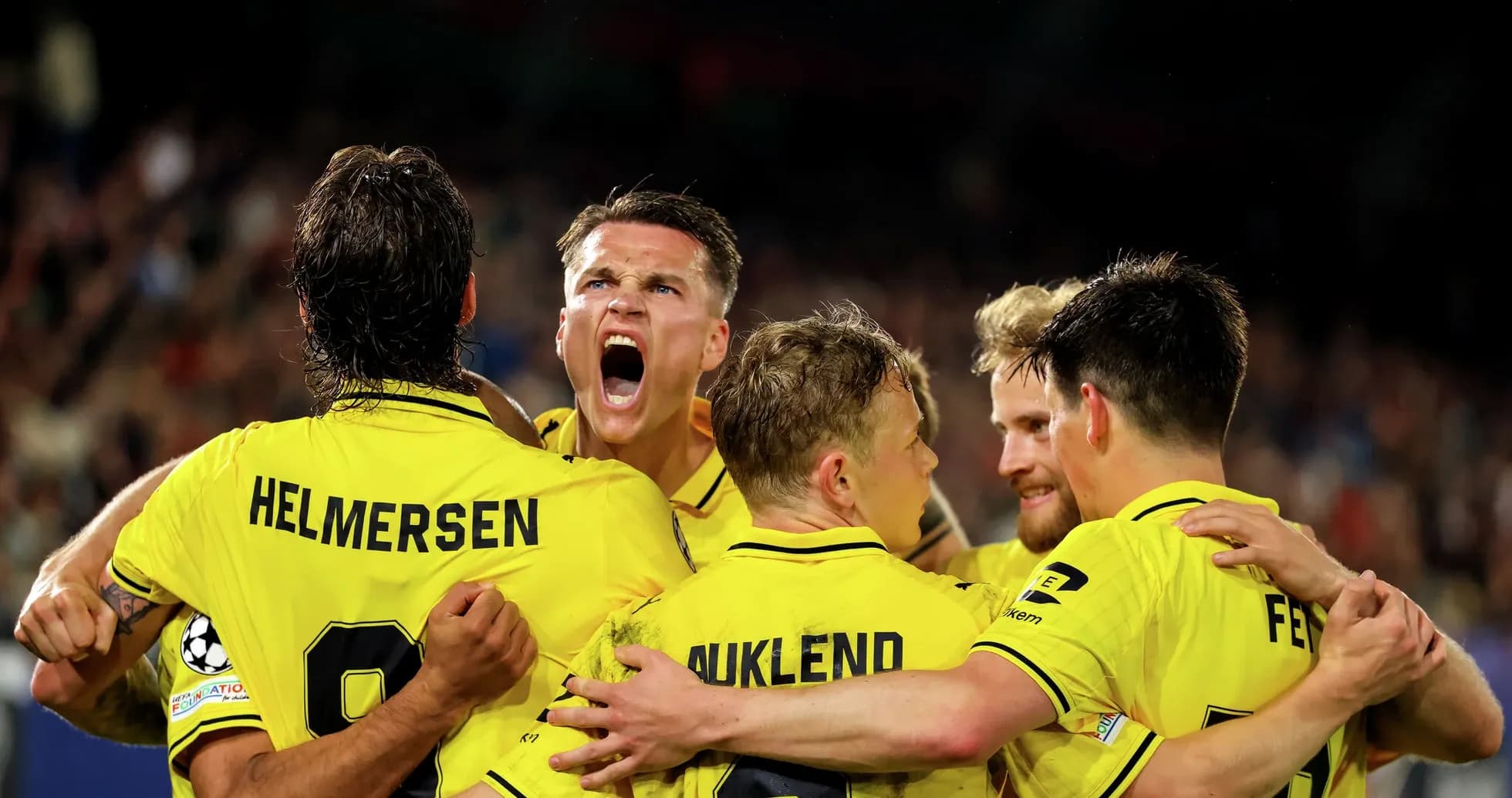 Jugadores de Borussia Dortmund celebrando un gol Jugadores de Borussia Dortmund celebrando un gol