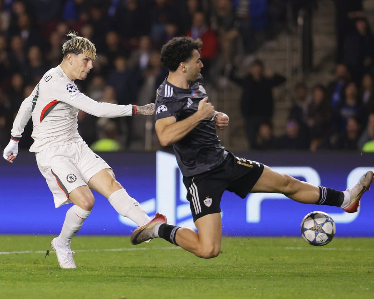 Newcastle arrolla a Qarabag en Bakú: victoria 1-6 Newcastle arrolla a Qarabag en Bakú: victoria 1-6