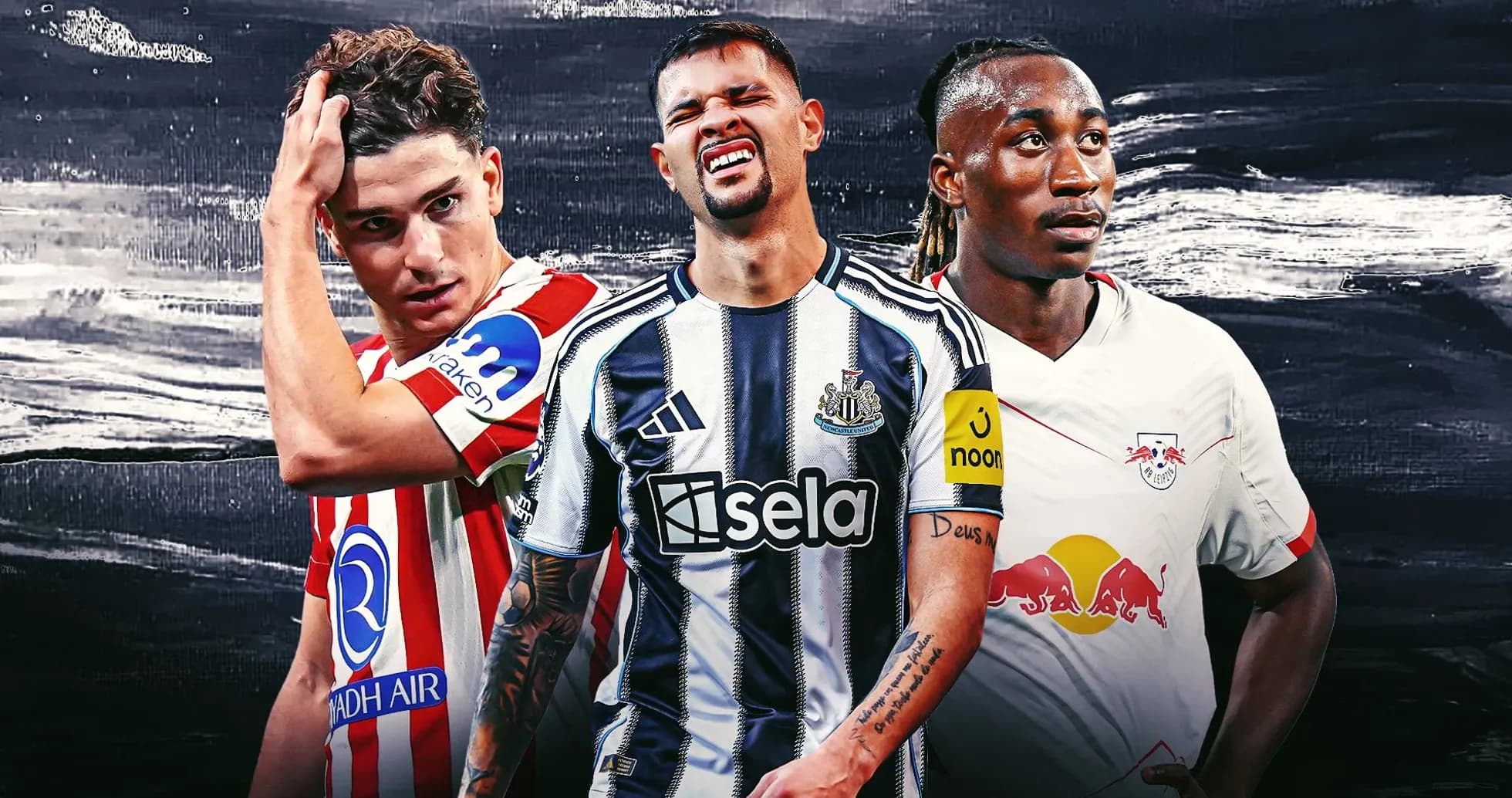 Tres futbolistas de diferentes equipos en primer plano Tres futbolistas de diferentes equipos en primer plano