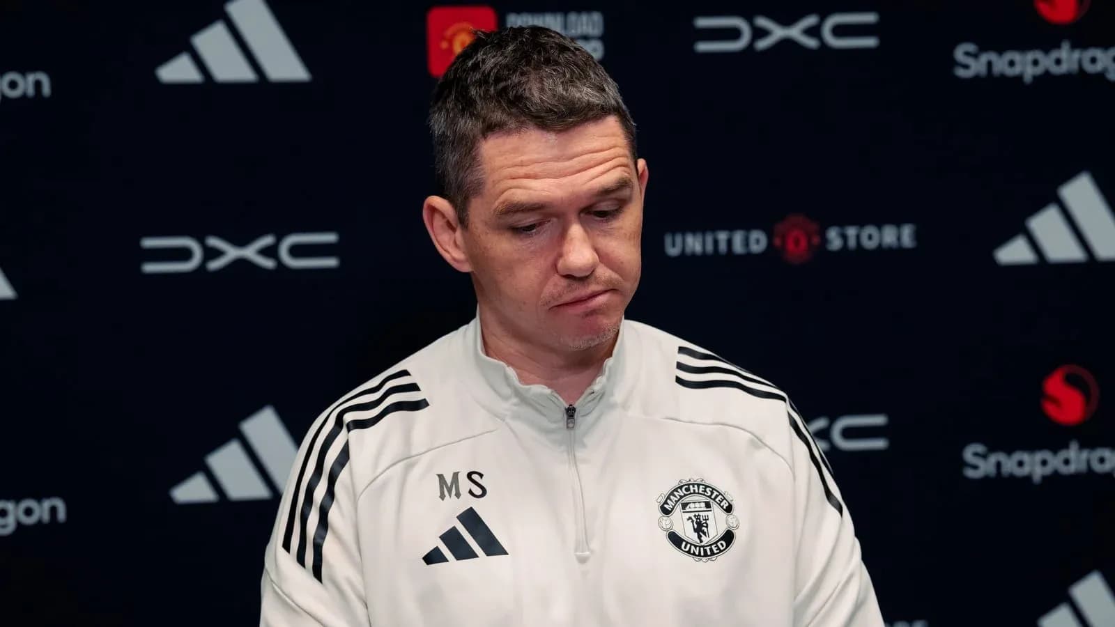 Entrenador de Manchester United en conferencia de prensa Entrenador de Manchester United en conferencia de prensa