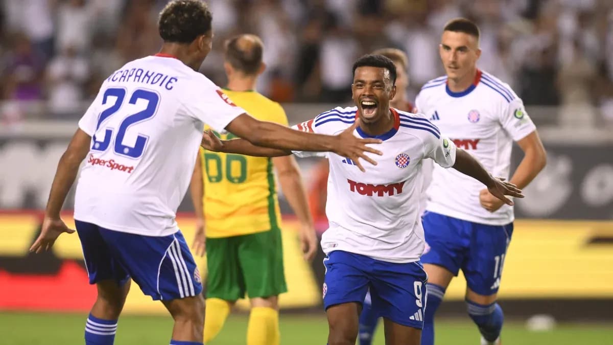 Jugadores del Hajduk Split celebrando un gol Jugadores del Hajduk Split celebrando un gol