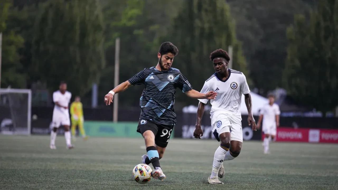 Jugador de Tacoma Defiance en acción Jugador de Tacoma Defiance en acción
