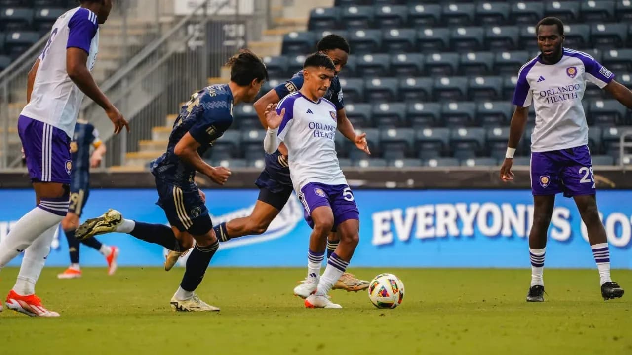 Jugadores de Orlando City II en acción Jugadores de Orlando City II en acción