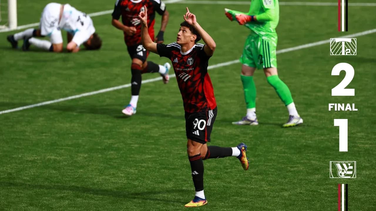 Jugador del Portland Timbers II celebra un gol Jugador del Portland Timbers II celebra un gol
