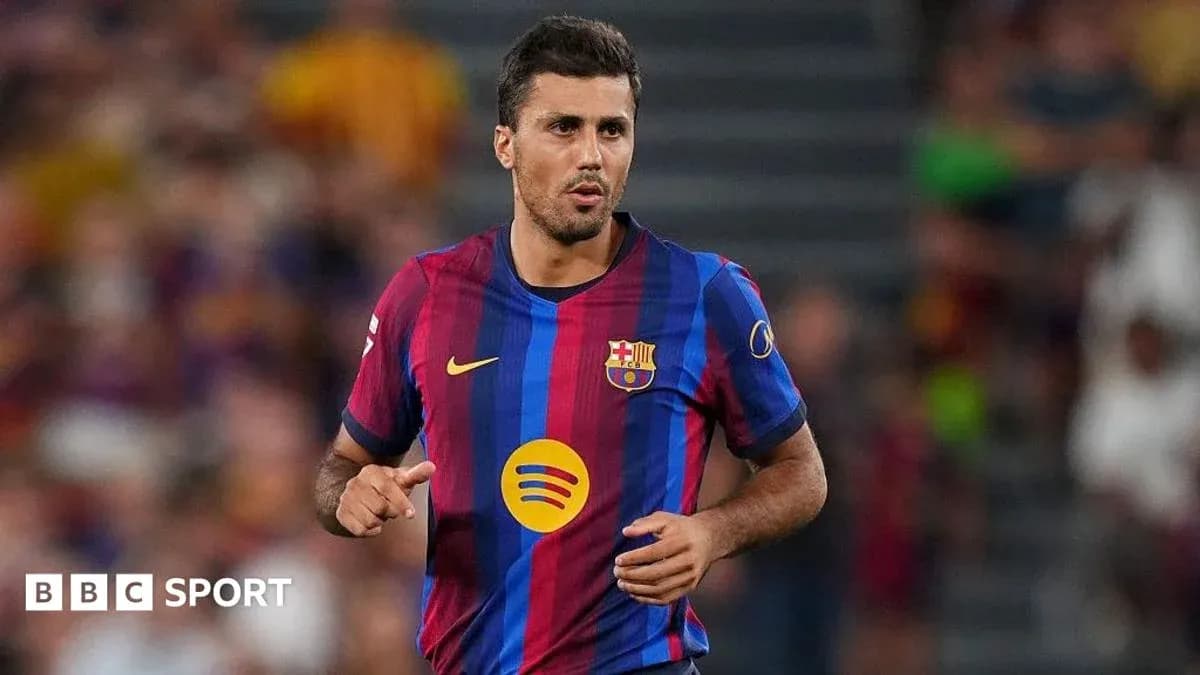 Jugador de Barcelona corriendo durante un partido Jugador de Barcelona corriendo durante un partido