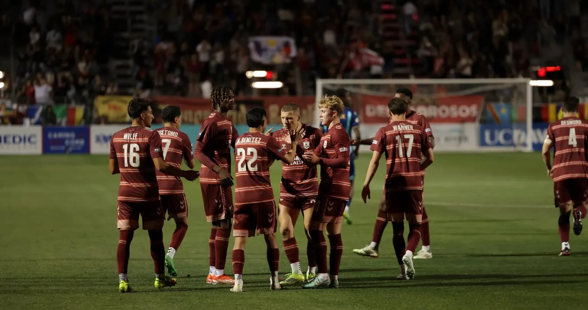 Jugadores de Sacramento Republic celebrando un gol Jugadores de Sacramento Republic celebrando un gol