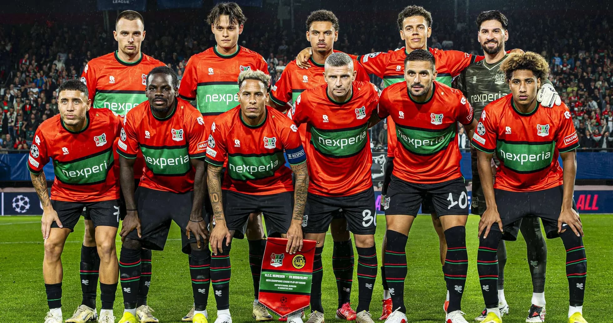 Equipo de NEC Nijmegen posando para la foto Equipo de NEC Nijmegen posando para la foto