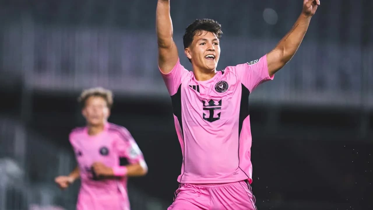 Jugador de Inter Miami II celebrando un gol Jugador de Inter Miami II celebrando un gol