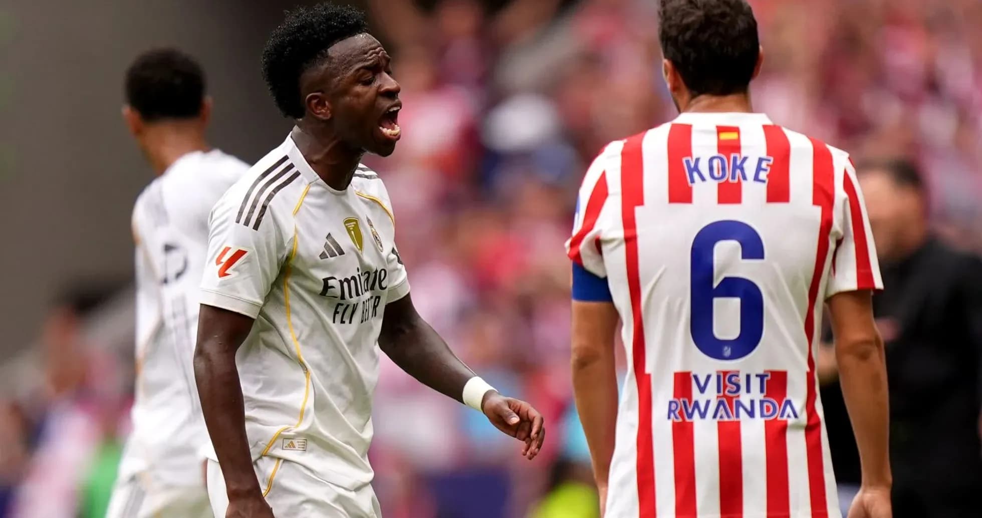 Vinícius Jr. discutiendo con Koke en el partido Vinícius Jr. discutiendo con Koke en el partido