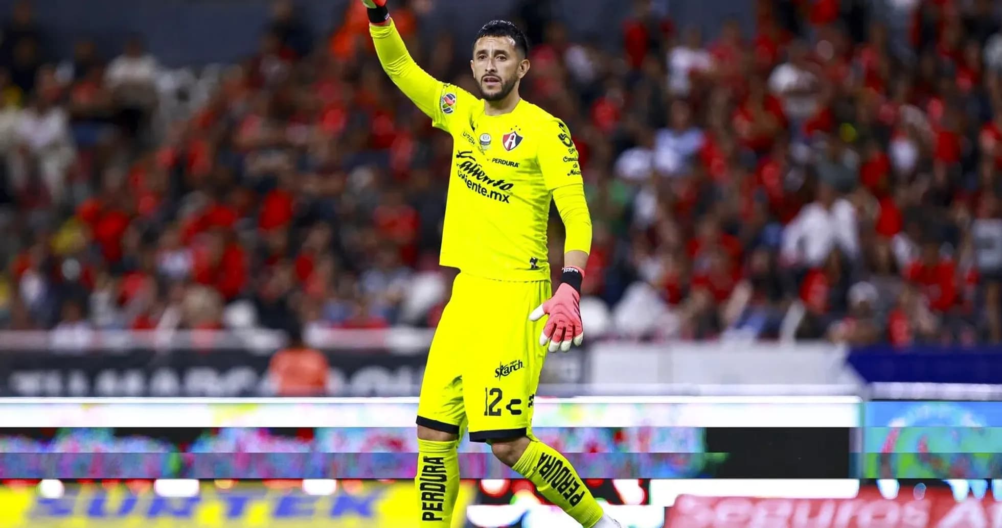 Portero de Atlas durante el partido Portero de Atlas durante el partido