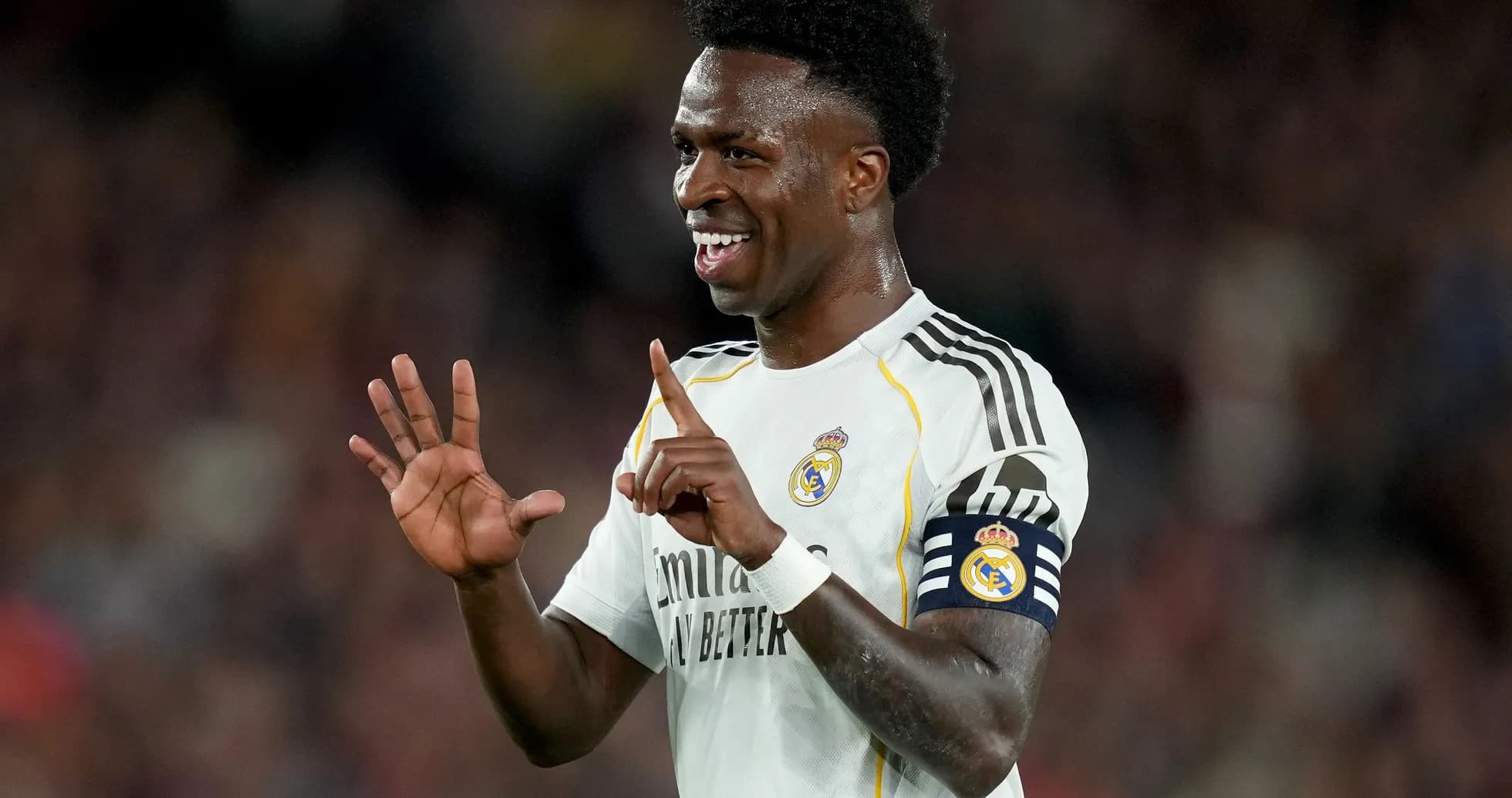 Vinícius Júnior celebrando durante un partido de fútbol Vinícius Júnior celebrando durante un partido de fútbol