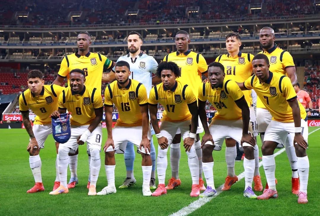 Equipo de Ecuador posando para el partido Equipo de Ecuador posando para el partido
