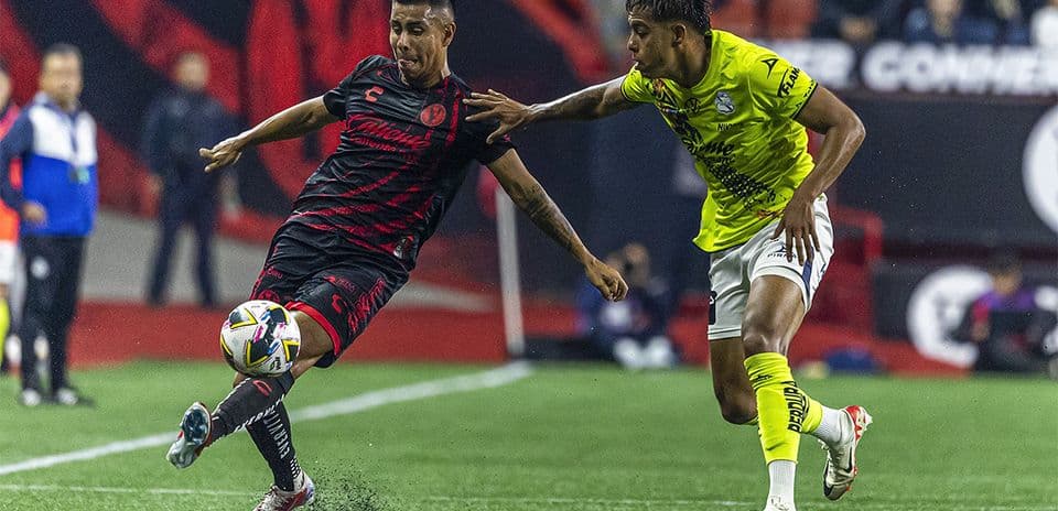 Club Tijuana vs Puebla: Duelo de Liga MX en Estadio Caliente.jpg Club Tijuana vs Puebla: Duelo de Liga MX en Estadio Caliente.jpg