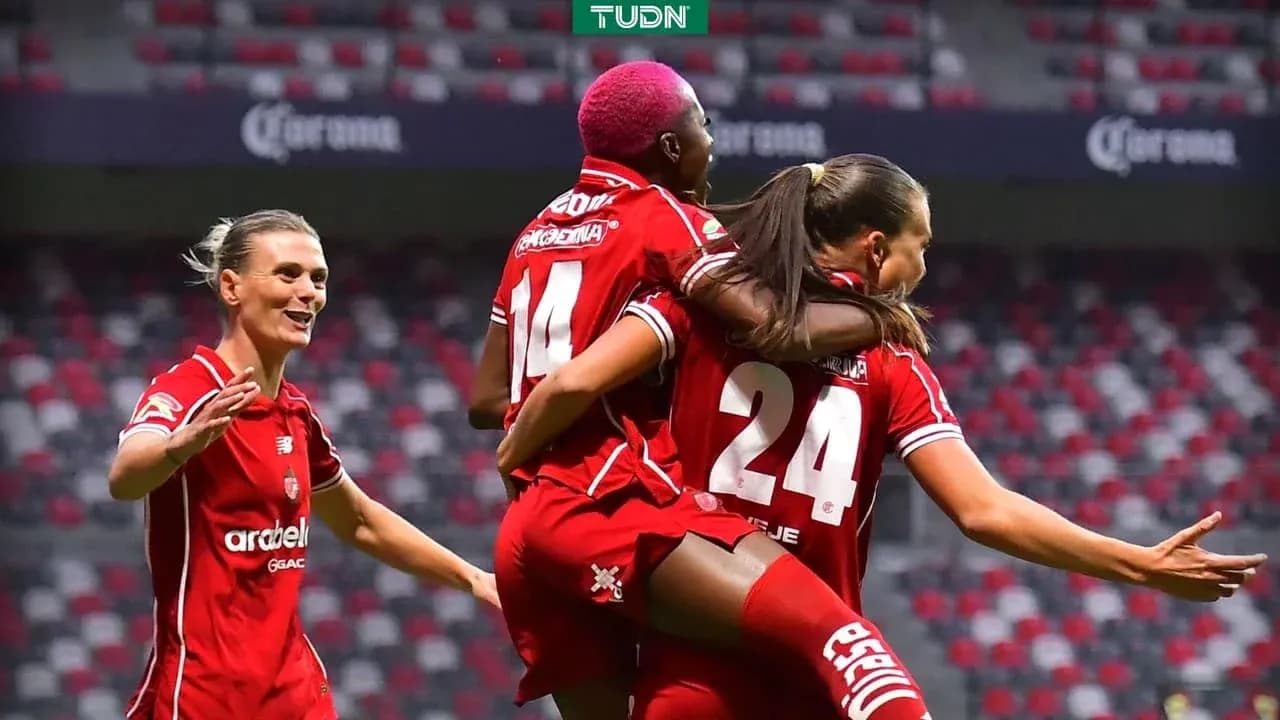 Jugadoras de Toluca celebrando un gol Jugadoras de Toluca celebrando un gol