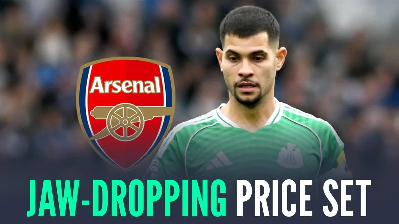 Jugador de Newcastle con camiseta verde, logo de Arsenal Jugador de Newcastle con camiseta verde, logo de Arsenal