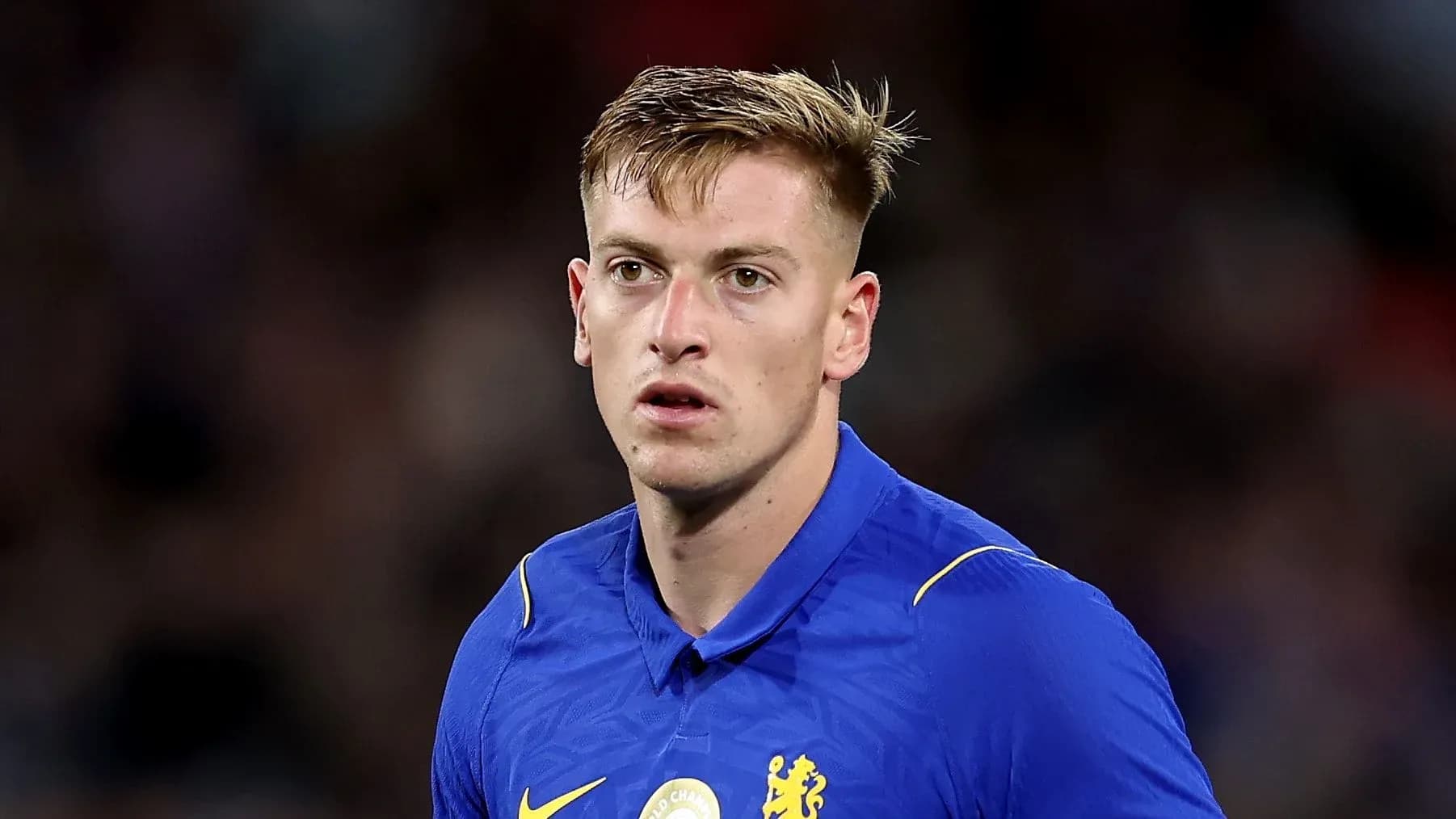 Jugador de Chelsea en acción durante un partido Jugador de Chelsea en acción durante un partido
