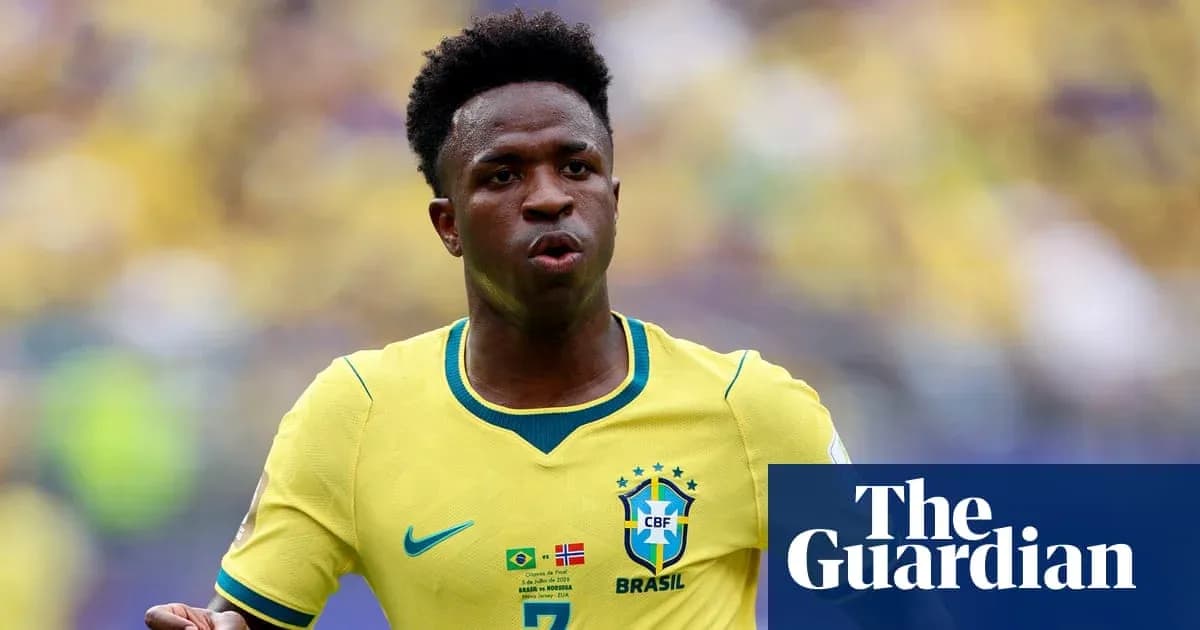 Jugador de Brasil en camiseta amarilla durante partido Jugador de Brasil en camiseta amarilla durante partido