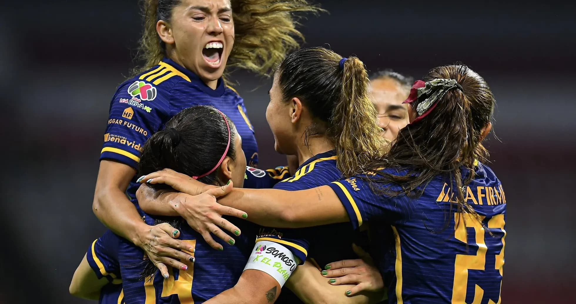 Jugadoras de Tigres celebrando un gol Jugadoras de Tigres celebrando un gol