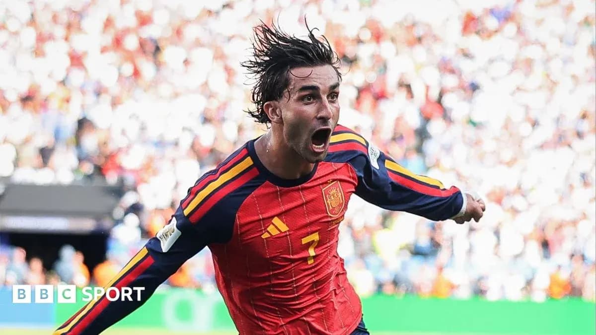 Jugador de España celebrando un gol en partido Jugador de España celebrando un gol en partido