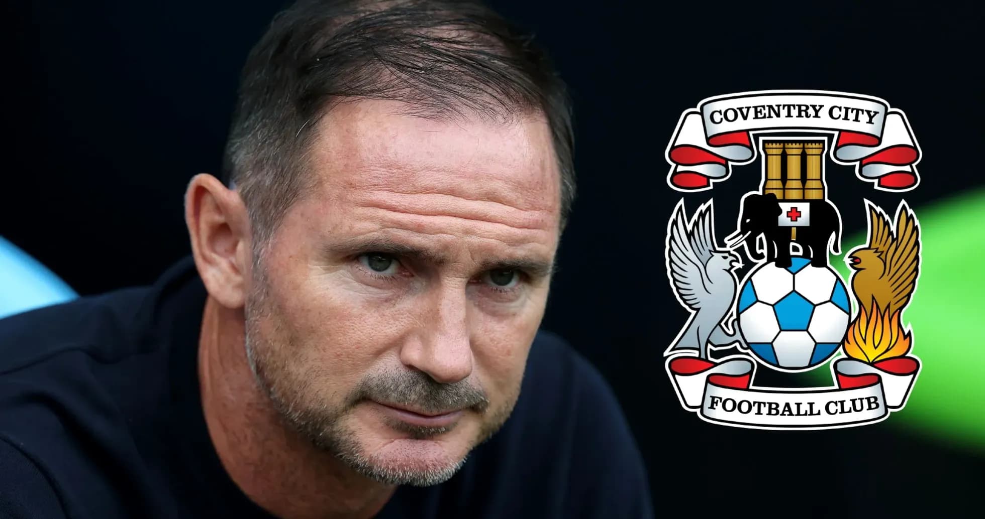 Entrenador de Coventry City con escudo del club Entrenador de Coventry City con escudo del club