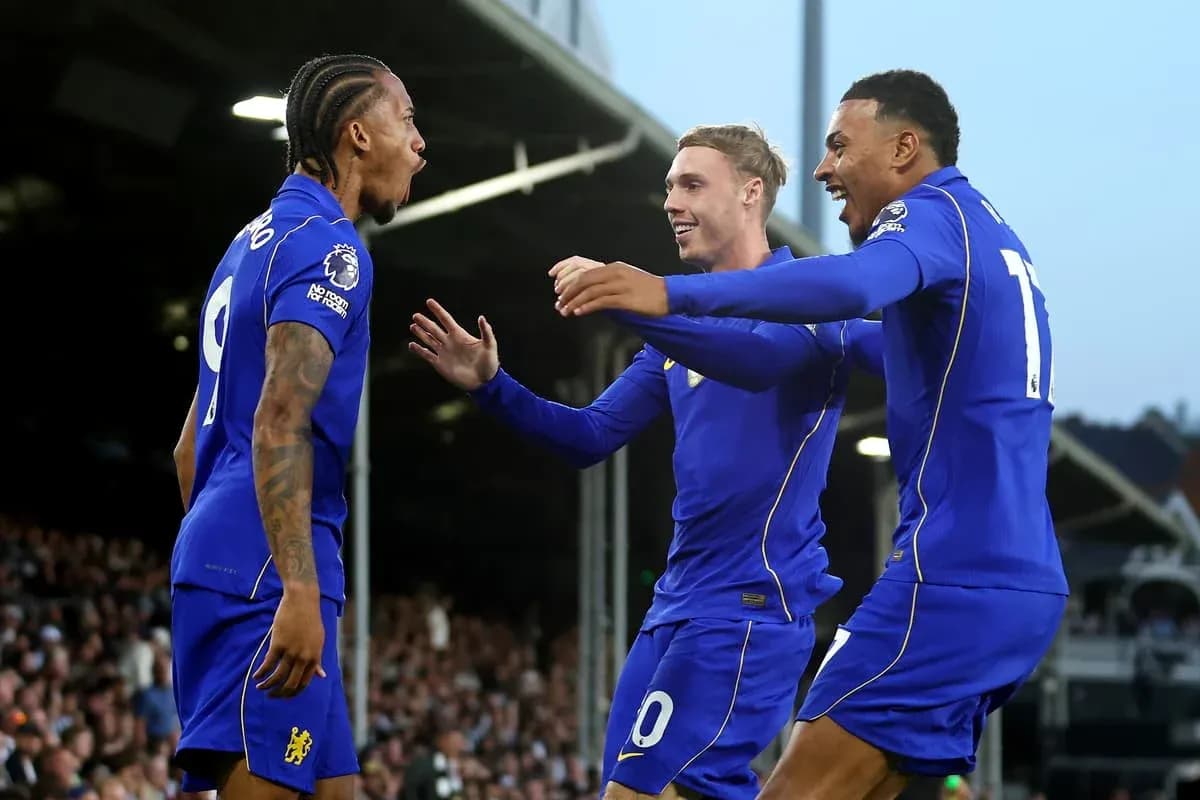 Jugadores de Chelsea celebrando un gol en partido Jugadores de Chelsea celebrando un gol en partido