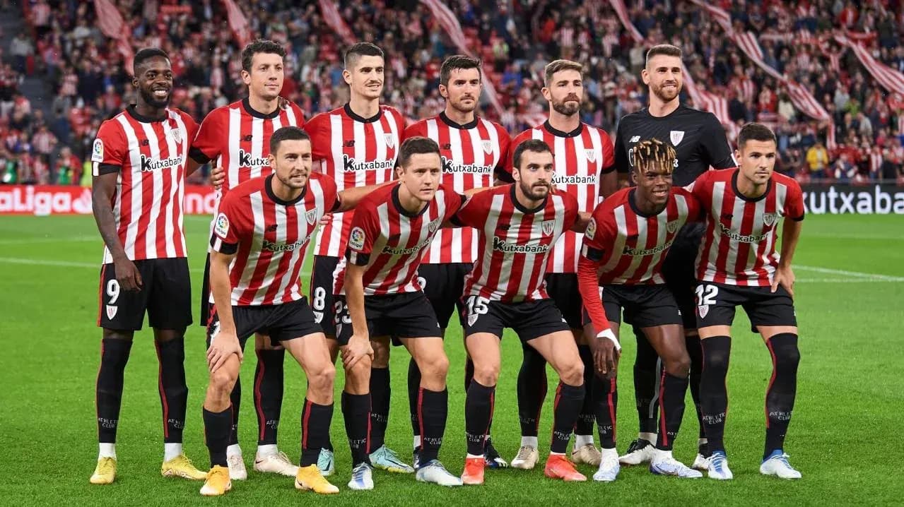 Equipo del Athletic Club posando para la foto Equipo del Athletic Club posando para la foto