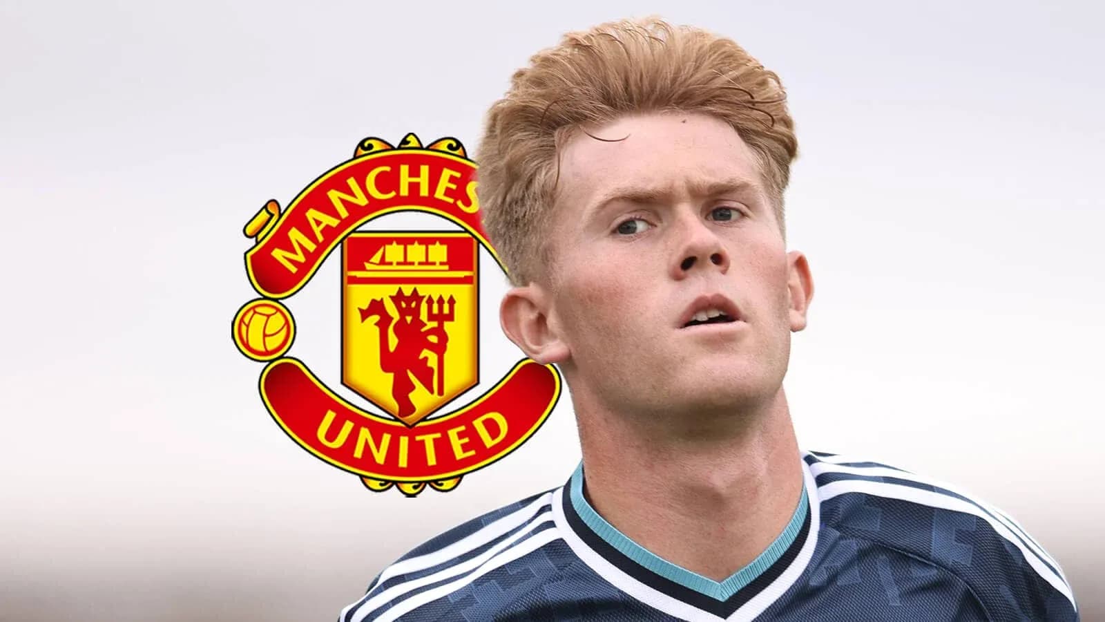Jugador de Manchester United en uniforme de entrenamiento Jugador de Manchester United en uniforme de entrenamiento