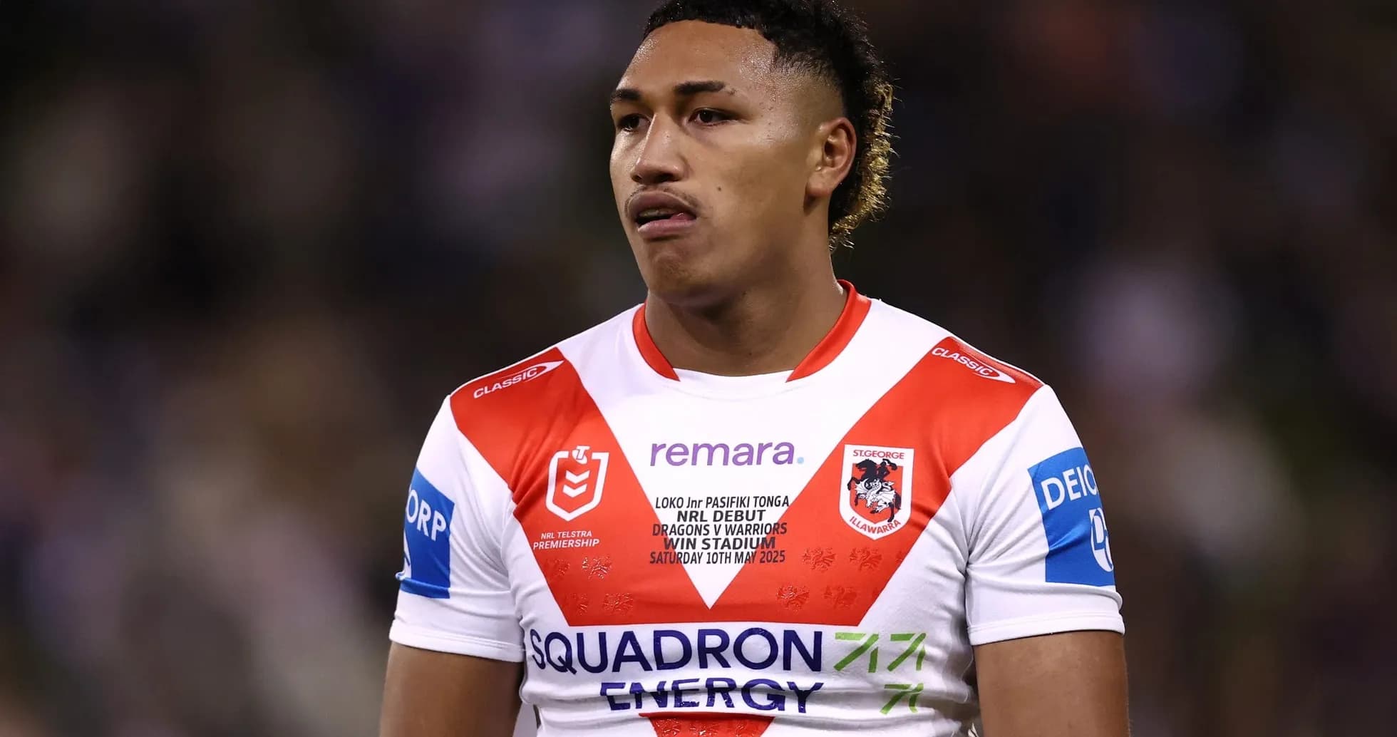 Jugador de rugby con camiseta de St George Illawarra Jugador de rugby con camiseta de St George Illawarra