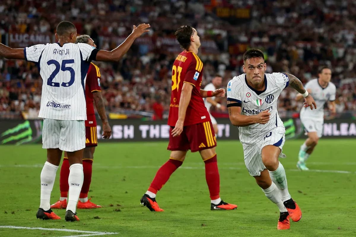 Lautaro Martínez celebrando un gol en el partido Lautaro Martínez celebrando un gol en el partido