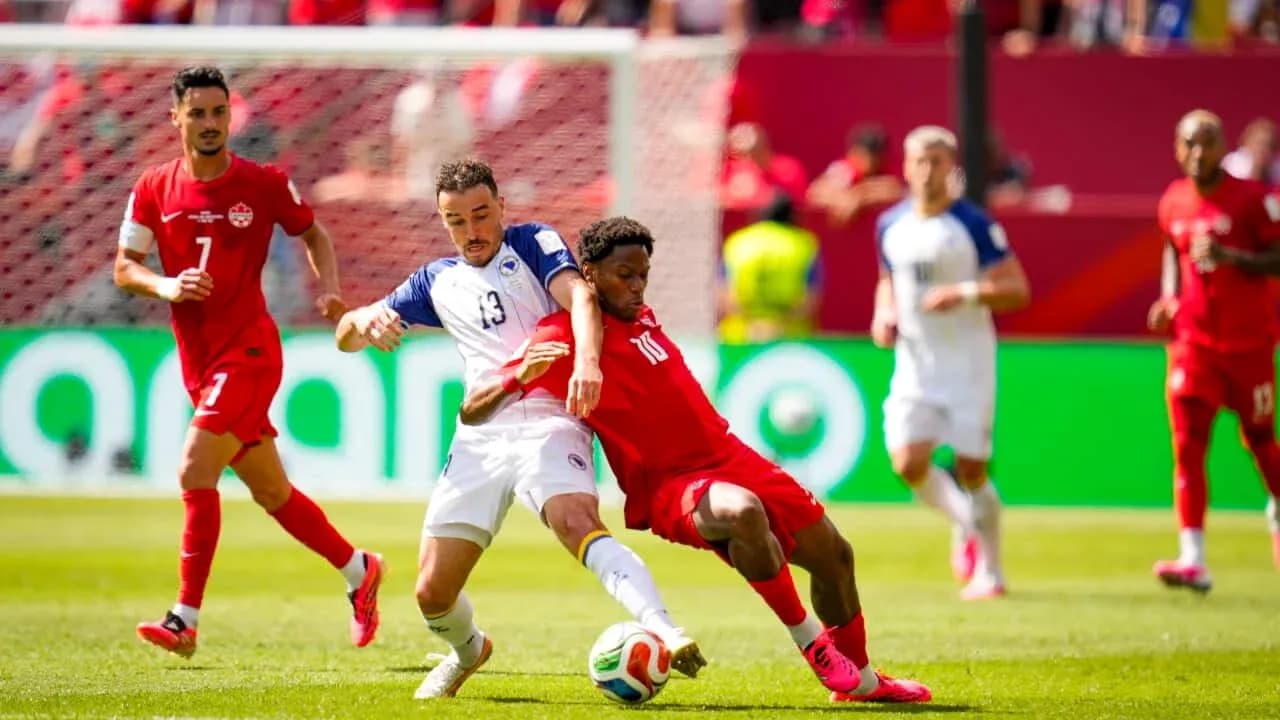 Jugador de Canadá contra Bosnia y Herzegovina Jugador de Canadá contra Bosnia y Herzegovina