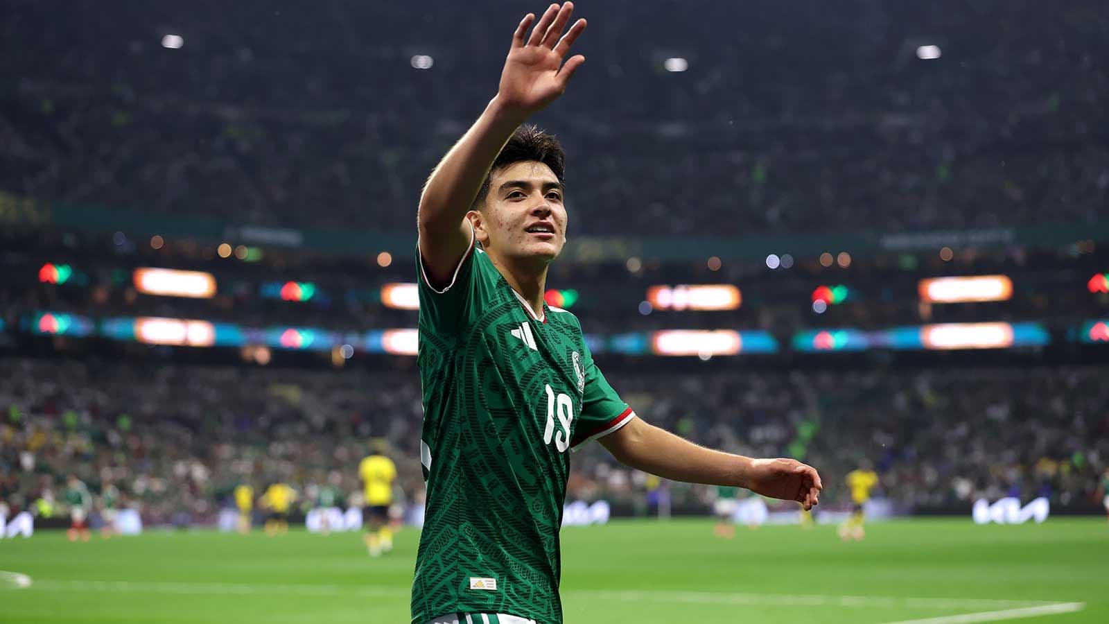 Liverpool busca fichar al talento mexicano Gilberto Mora de 17 años Liverpool busca fichar al talento mexicano Gilberto Mora de 17 años