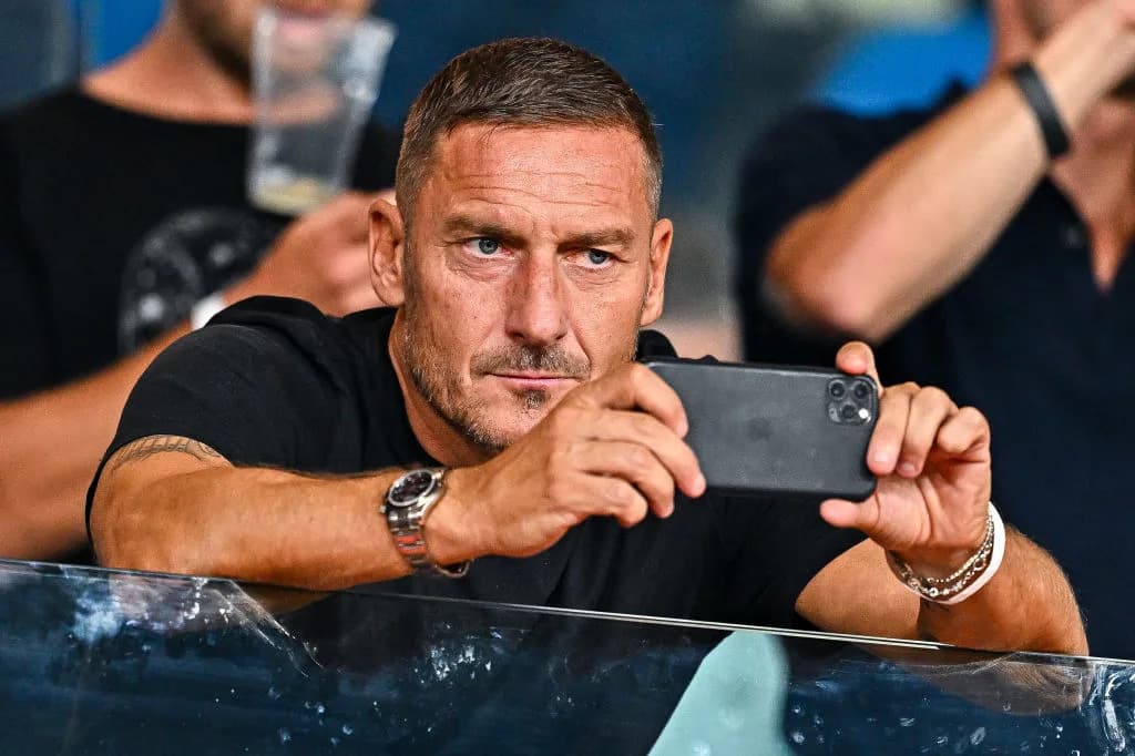 Francesco Totti revela ofertas para volver a jugar en las principales ligas a los 48 años Francesco Totti revela ofertas para volver a jugar en las principales ligas a los 48 años