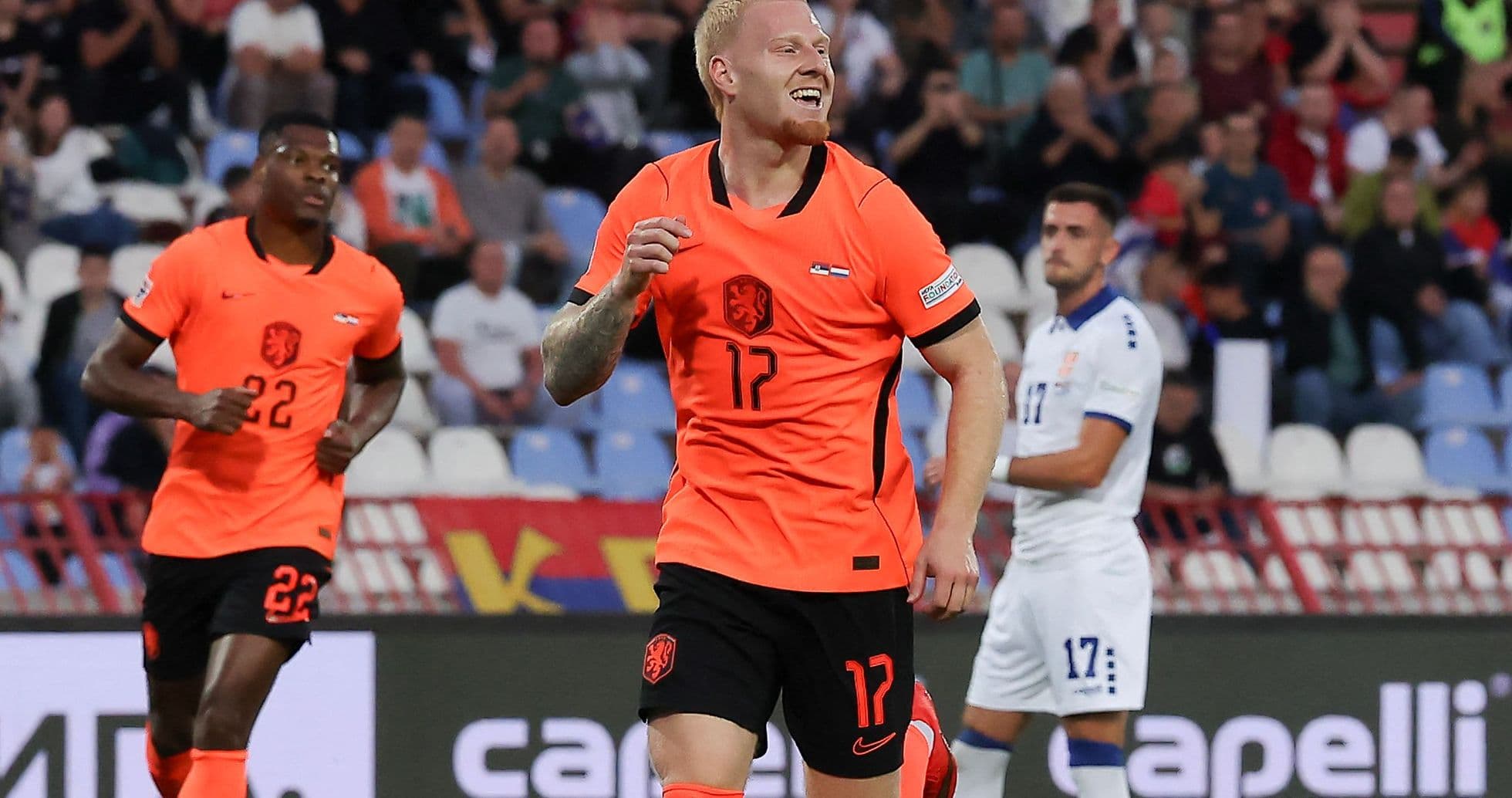 ¡Doble Mexx! El joven de AZ cumple su sueño con dos goles decisivos en la victoria de Países Bajos sobre Serbia ¡Doble Mexx! El joven de AZ cumple su sueño con dos goles decisivos en la victoria de Países Bajos sobre Serbia
