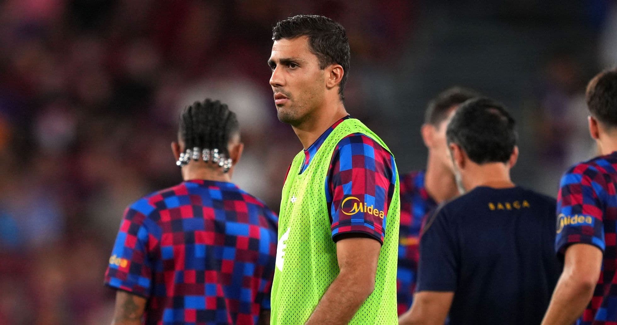 Hansi Flick justifica por qué Rodri sigue en el banquillo de Barcelona en medio del dilema con Pedri Hansi Flick justifica por qué Rodri sigue en el banquillo de Barcelona en medio del dilema con Pedri