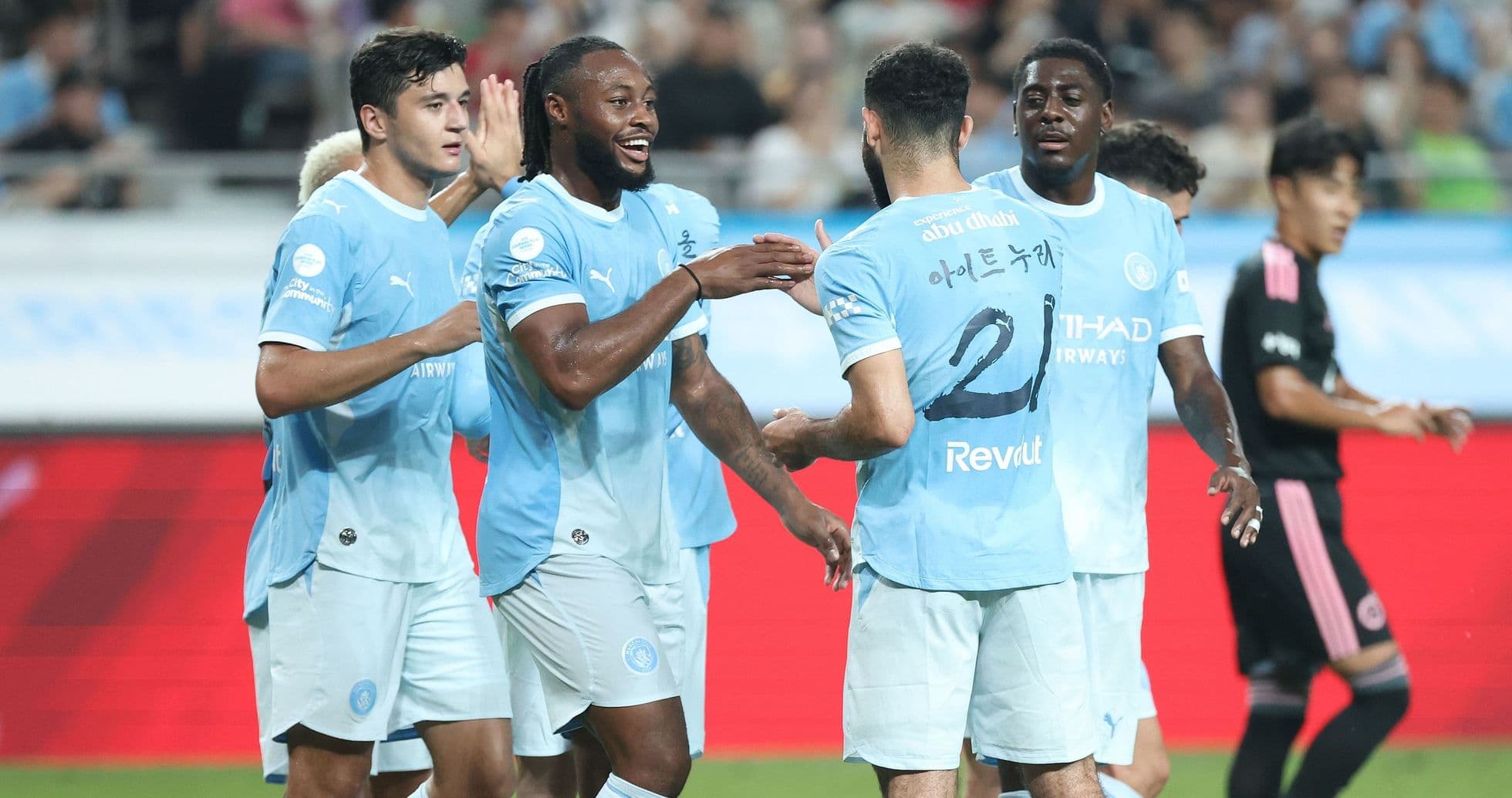 Manchester United sorprende con intento por Rayan Ait-Nouri de Manchester City en el último día de mercado Manchester United sorprende con intento por Rayan Ait-Nouri de Manchester City en el último día de mercado