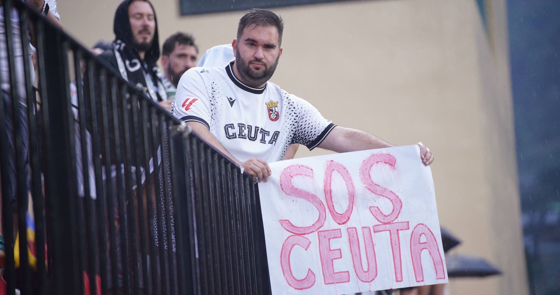 La crisis en la frontera obliga a 15 jugadores a cancelar sus fichajes por el AD Ceuta La crisis en la frontera obliga a 15 jugadores a cancelar sus fichajes por el AD Ceuta
