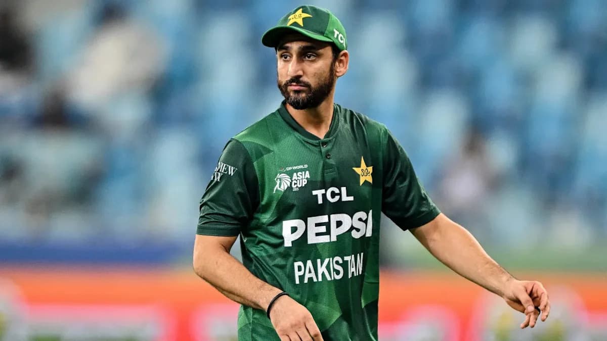 Sahibzada Farhan será el nuevo capitán T20I de Pakistán en sustitución de Salman Ali Agha Sahibzada Farhan será el nuevo capitán T20I de Pakistán en sustitución de Salman Ali Agha