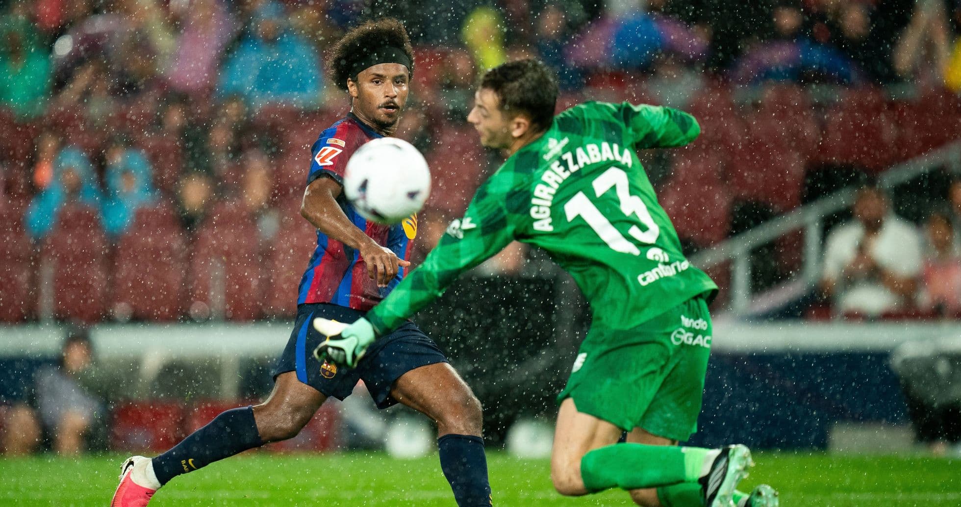 Hansi Flick lleva al Barcelona a un récord histórico con siete victorias consecutivas Hansi Flick lleva al Barcelona a un récord histórico con siete victorias consecutivas